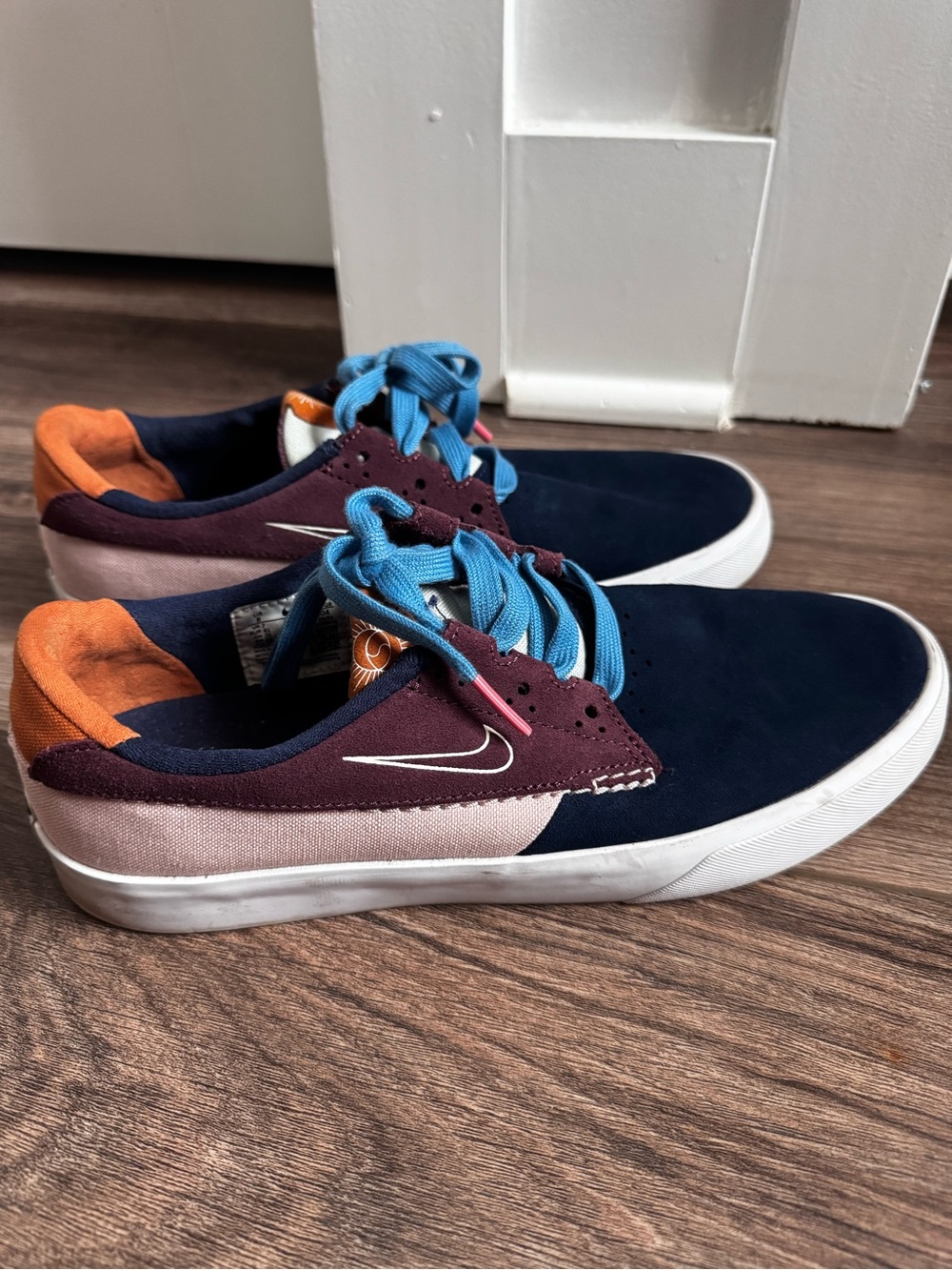 Nike SB Shane O’Neill Men’s Midnight Navy Pink Oxford Sneakers size 8 Men’s